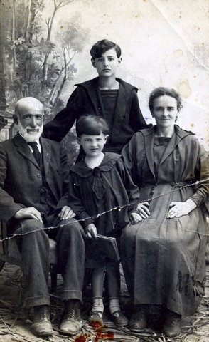 Shlaen's family from Kupel, 1929 Семья Шлаен, Купель, 1929